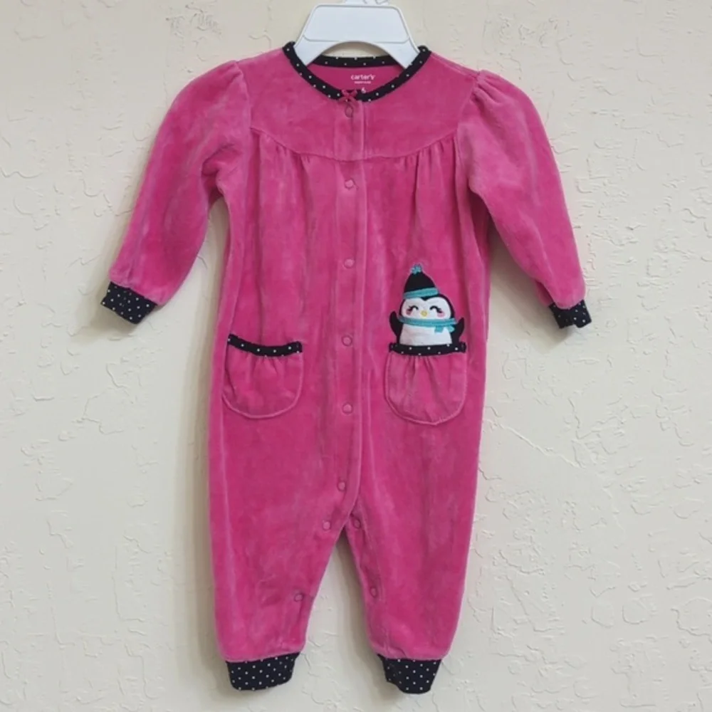 3/$20🌟Carter's Pink Long Sleeve One Piece Velour Winter Penguin Coverall 6 mos